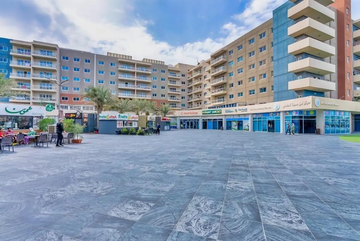 Nature-Themed Stay With 4K Projector Abu Dhabi Apartment