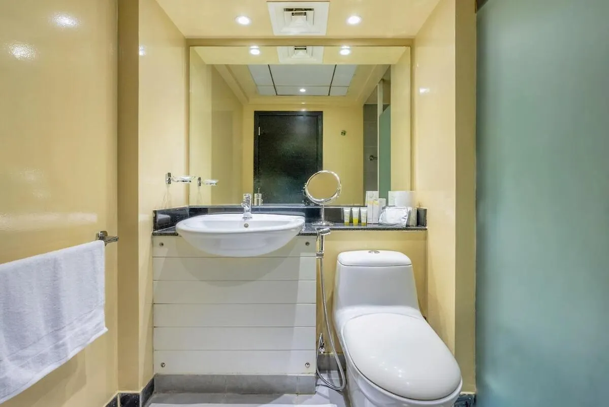 דירה אבו דאבי Nature-Themed Stay With 4K Projector